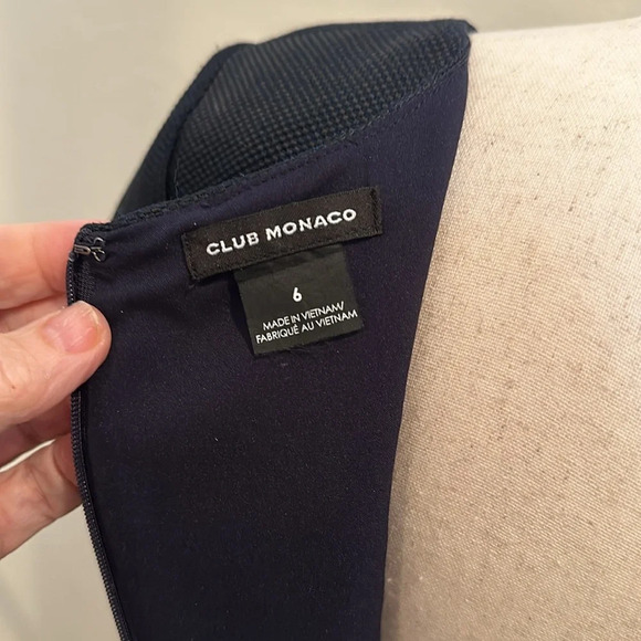CLUB MONACO NAVY BLUE SHEETH DRESS BACK ZIPPER TEXTURED SCOOP NECK  SIZE 6 - Picture 10 of 11
